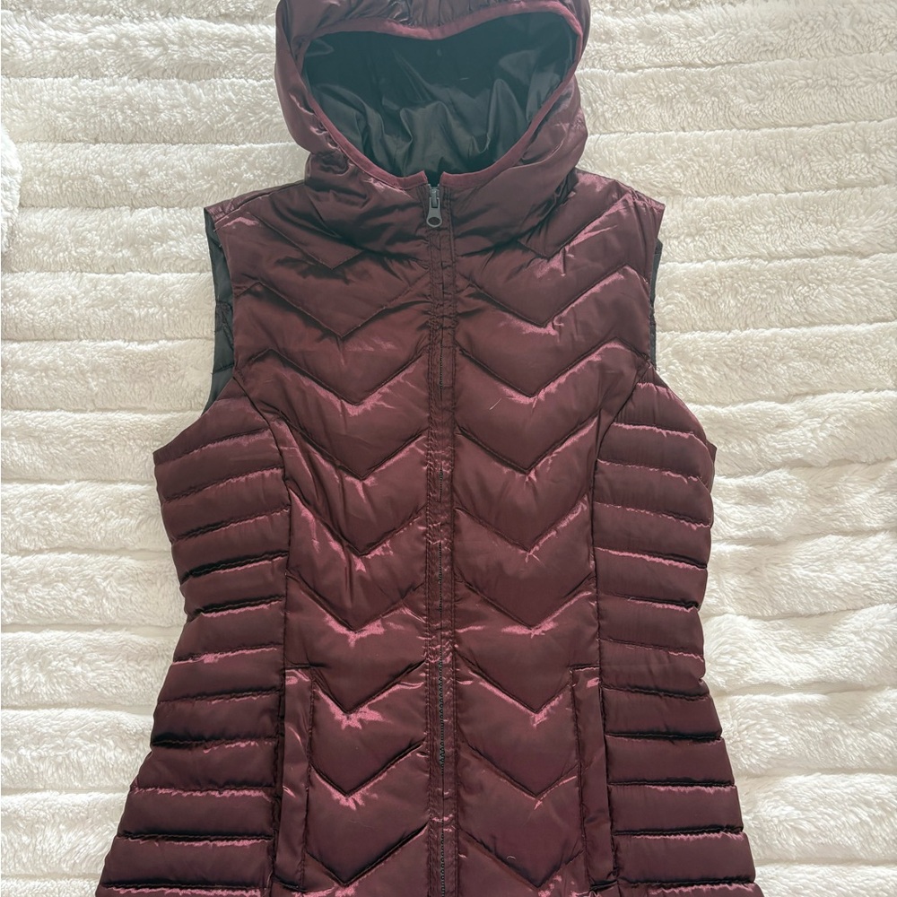 Women's Burgundy Hooded Puffer Vest